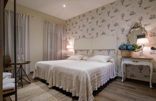 Arzua House | Discover La Casona de Nené: Rated 9.4, with Pool & Dining