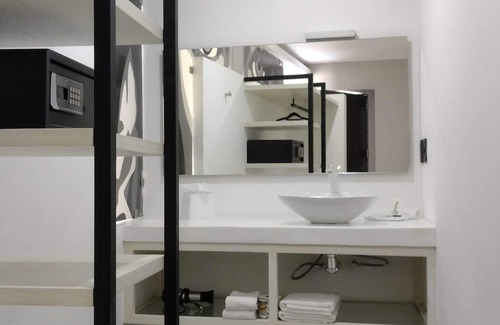 Downtown Queretaro Hotel | Discover The Andy Hotel: Exceptional Stay with Pool & Spa