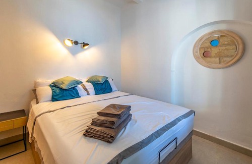 Soller Apartment | Romantic Retreat at La Castillita - Port de Soller Apartment