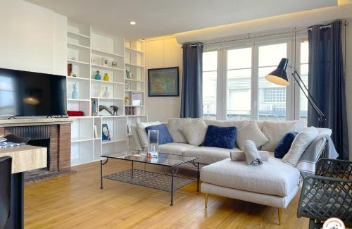 Le Port Apartment | Inviting La Catène: Child-Friendly with Scenic Views