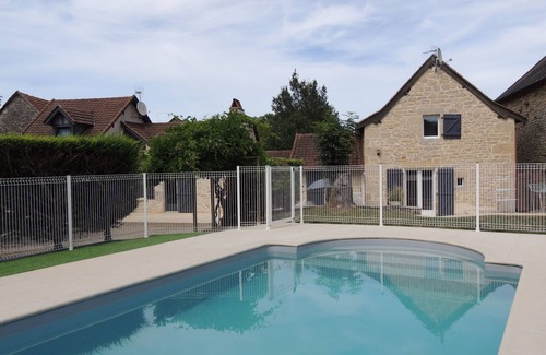 Vailhourles House | Relaxing Retreat at LA Cave de Pepe with Pool Access