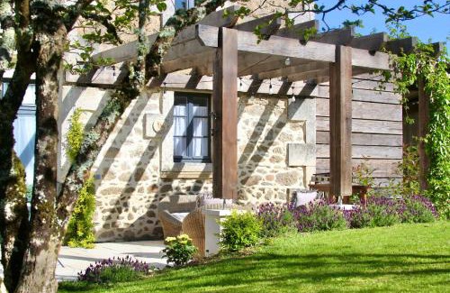 Piegut-Pluviers Villa | Oceanfront Retreat at La Châtaigne – Guest Rated 9.9/10