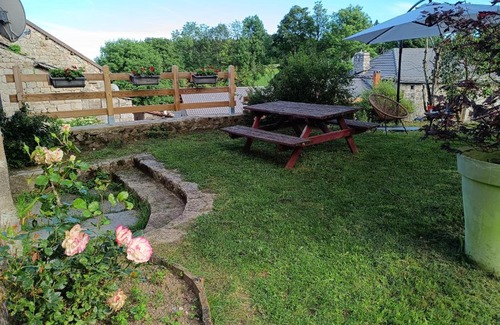 Mazet-Saint-Voy House | Pet-Friendly Escape at La Ch'tiote Meizou - Rated 9.5/10