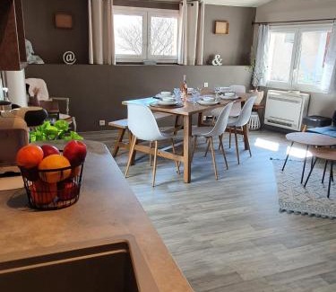 Lapalud House | Family-Friendly LA CHAMADE: Rated 9.3/10 for Comfort
