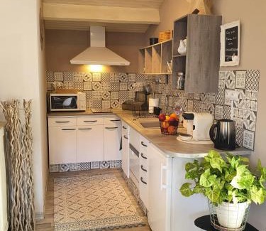 Lapalud House | Family-Friendly LA CHAMADE: Rated 9.3/10 for Comfort