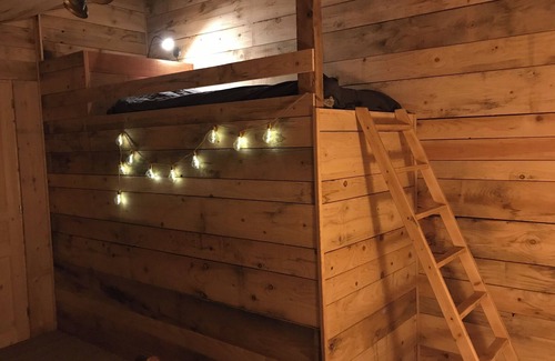 Montagna-le-Templier Bed & Breakfast | Family-Friendly Retreat at La Chambrée du Moulin