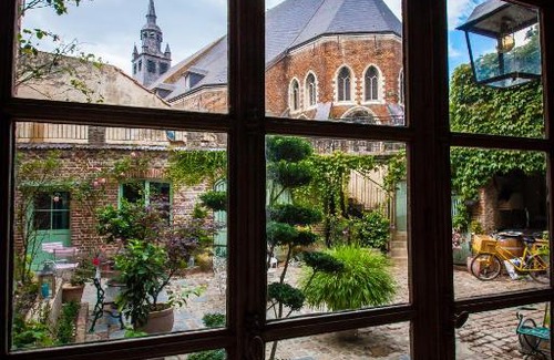 Hesdin Bed & Breakfast | Discover La chambre de Manon - Rated 9.8 with Dining Options