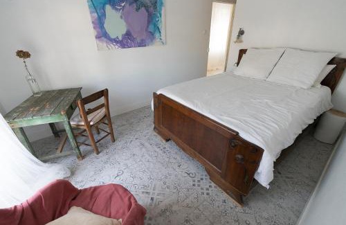 Navacelles Bed & Breakfast | Oceanfront Escape at La chambre de Seraphin - Rated 8.6/10