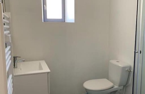 Tournus Apartment | Discover La chambre de Zé: Guest Rated 9/10 Experience