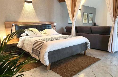 Cellettes Bed & Breakfast | Oceanfront Retreat at La Chambre des Châteaux - Rated 9.6