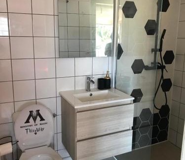 Sainte Marie Apartment | La chambre des sorciers - logement indépendant