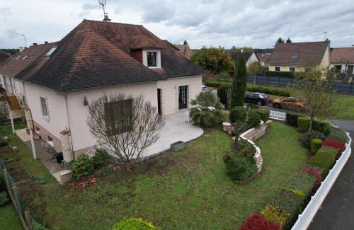Change House | Family-Friendly Escape at La Changeenne Charme 12 Pers