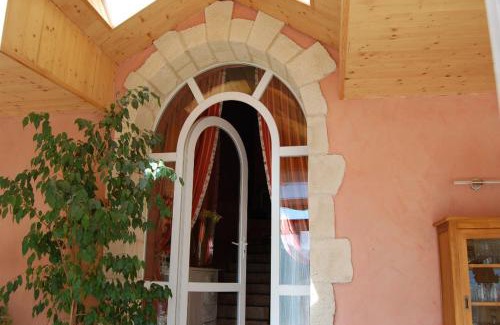 Pra Loup House | Enchanting La Charlisa: Family-Friendly Retreat with High Ratings