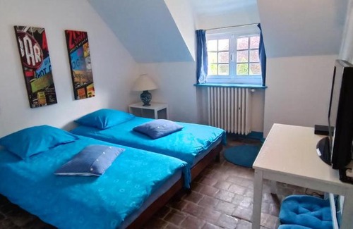 Montcresson House | Discover Family-Friendly Comfort at La Charmault