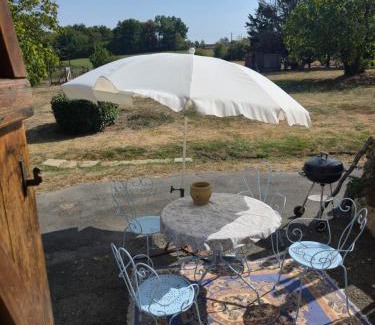 Saint-Gery House | Welcoming Getaway at La Chataîgnière - Pet and Child Friendly
