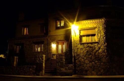 Otero de Herreros House | Pet-Friendly Retreat at La Chatarrería de Ferreros