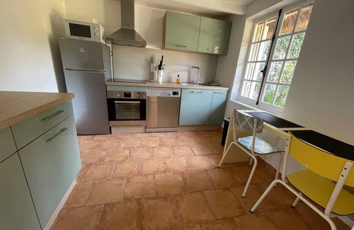 Saint-Valery-en-Caux Cottage | Idyllic La Chaumière de Nanou with Garden & Ocean View