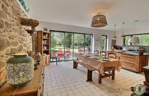 Pleumeur-Bodou House | Relax at La Chaumière: Pet-Friendly Oceanfront Retreat