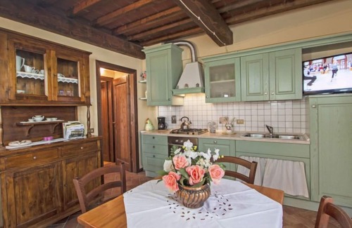 Gambassi Terme Apartment | Indulgent La Chicca: Oceanfront Retreat with Pool & Spa