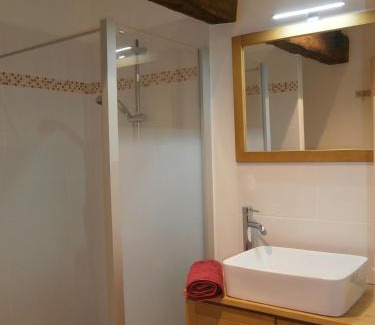 Saint-Medard-de-Presque Bed & Breakfast | Oceanfront Bliss at La Chomiarde - Rated 8.9/10 by Guests