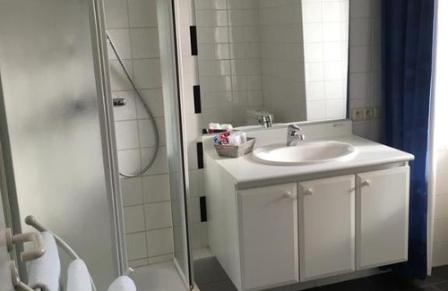 Etalle Hotel | Pet-Friendly Retreat at La Chrysalide with Breakfast Included