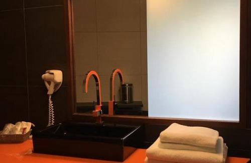 Etalle Hotel | Pet-Friendly Retreat at La Chrysalide with Breakfast Included