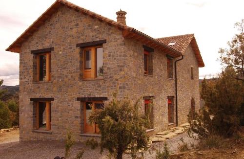 Sarratillo Apartment | Pet-Friendly Retreat at La Cicuarala: Guest Rated 8.9/10