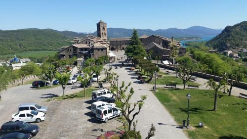 Sarratillo Apartment | Pet-Friendly Retreat at La Cicuarala: Guest Rated 8.9/10