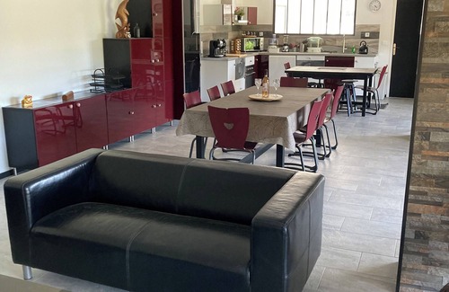 Cabasse Apartment | La Cigale - We offer: 3 rooms for a total of 8 people.