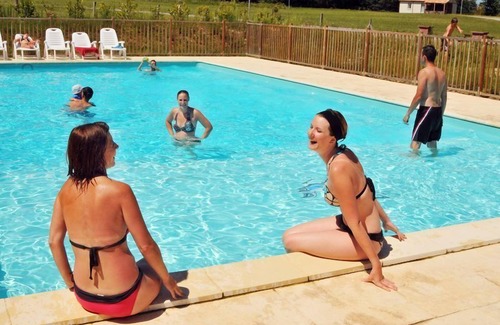 Orist House | Relax at La Cigogne - Family-Friendly Gîte with Pool
