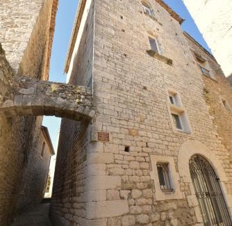 Saint-Marcel-d'Aredeche House | Discover La Clé de Voûte - 4-Star Comfort & Family Friendly