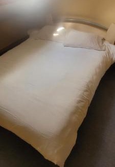 Bertogne House | Discover La Clé des Champs: Pet-Friendly Retreat with Kitchen