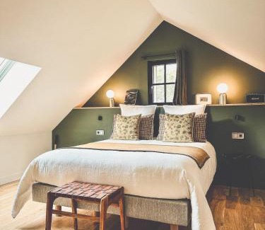 La Chapelle-Souef House | Highly Rated LA CLEF DES CHAMPS 61 with Spa & Hot Tub