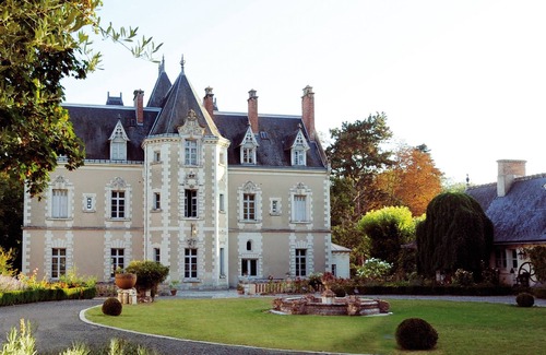 Blere Cottage | Experience "La Closerie" at Château de Fontenay - Pool & Spa