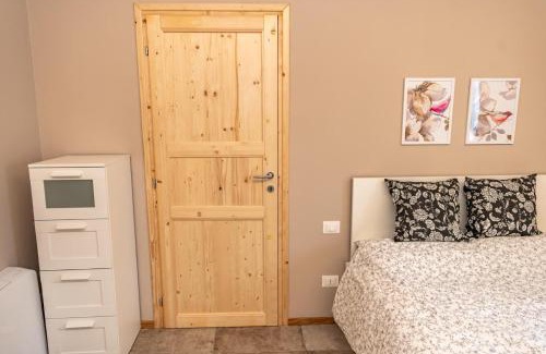 Bellinzago Novarese House | Pet-Friendly Retreat at La Cocca Home with Breakfast Included