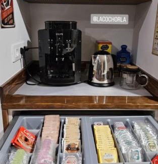 Paramo del Sil House | Pet-Friendly Retreat at La Cochorla with Breakfast Included