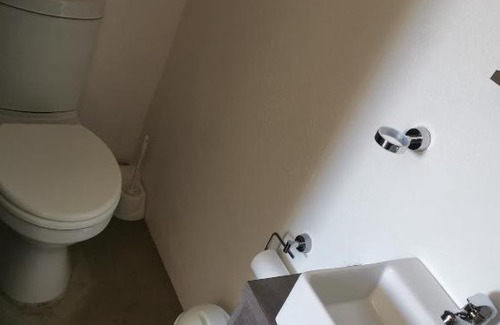 Trawal Apartment | Pet-Friendly Retreat with Pool at La Colina Venue