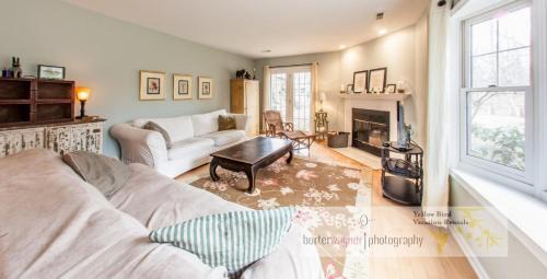 Harbert House | Explore La Colita: Pet-Friendly Retreat with Family Amenities