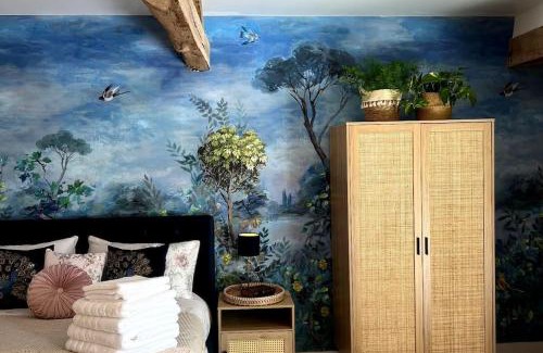 Saint-Romain House | Explore La Colline de Tilleul: 4-Star Cottage Near Aubeterre