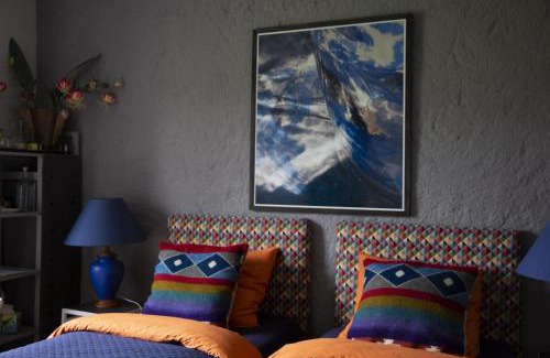 Locmaria-Berrien Bed & Breakfast | Exceptional La Colline des Renards: Family-Friendly Retreat