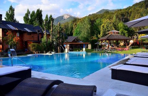 Barrio Las Balsas Resort | Explore the Beauty of Resort de montaña - La Comarca
