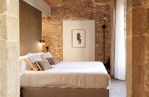 Barri Vell Hotel | Discover La Comuna by Bon Dia Residences - Rated 9.4/10!