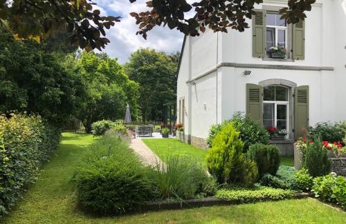 Hotton House | Child-Friendly Retreat at La Conciergerie - Rated 9.5/10