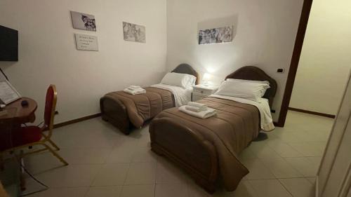 Mercogliano House | Pet-Friendly La Contessa B&B in Torrette - Family Friendly Stay