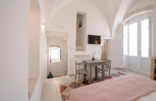 Ostuni House | Elegant Stay at La Contessina with Breakfast Included