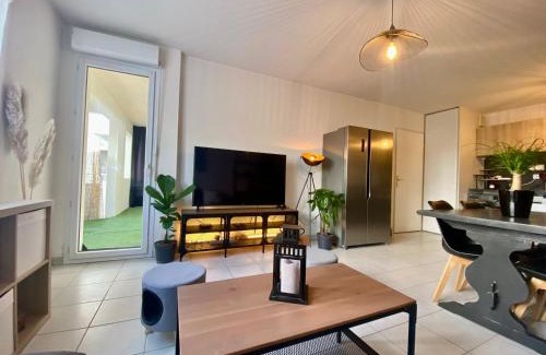 Poitiers Apartment | Cozy La Coquille: Family-Friendly Stay Near Parc Expo