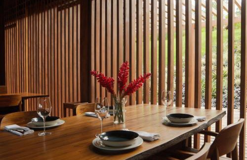Bocas del Toro Hotel | Experience La Coralina Island House: Beachfront Bliss Awaits