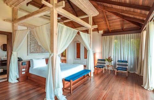 Bocas del Toro Hotel | Experience La Coralina Island House: Beachfront Bliss Awaits