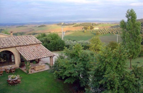 Ville di Corsano Apartment | Discover La Corte Tuscany Villa: Rated 9.8 with Spa & Pool