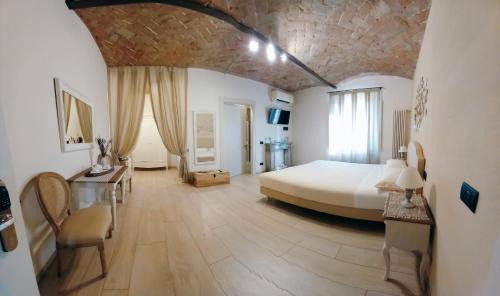 Buon Pastore-Sant'Agnese-San Damaso House | Welcoming La Corte Country Rooms: 4-Star Pet-Friendly Retreat